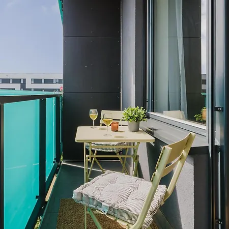 公寓 Days - Family Friendly One-bedroom With Balcony & Tv In Holesovice