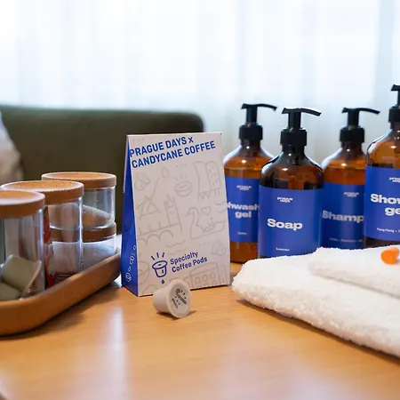 Daire Days - Family Friendly One-bedroom With Balcony, Tv & Netflix In Holesovice