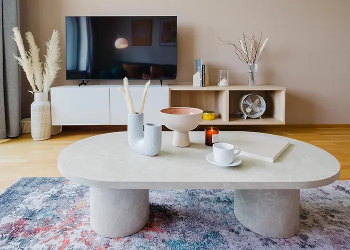 Days - Family Friendly One-bedroom With Balcony, Tv & Netflix In Holesovice براغ