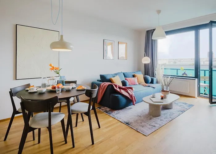 Days - Family Friendly One-bedroom With Balcony, Tv & Netflix In Holesovice شقة براغ